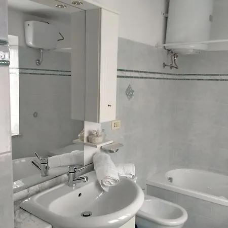 La Casa Di Nonna Bonaria Apartmán *